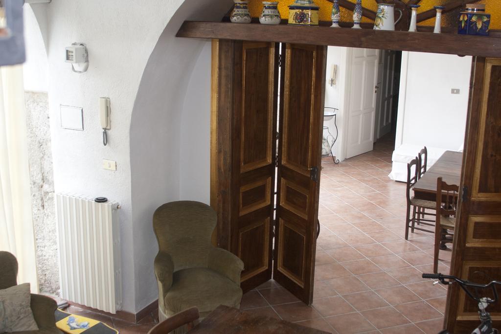 Palazzo D'Orsi Villa Calvanico Cameră foto